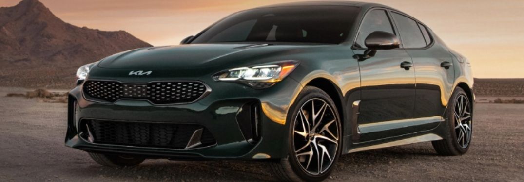 2022 Kia Stinger front view