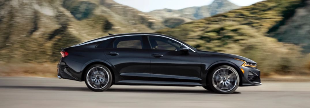 Side view of the 2023 Kia K5