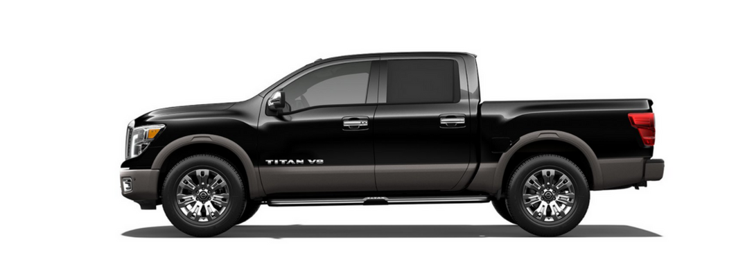 2018 Nissan Titan V8 in black