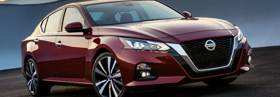 2019 Nissan Altima exterior in red