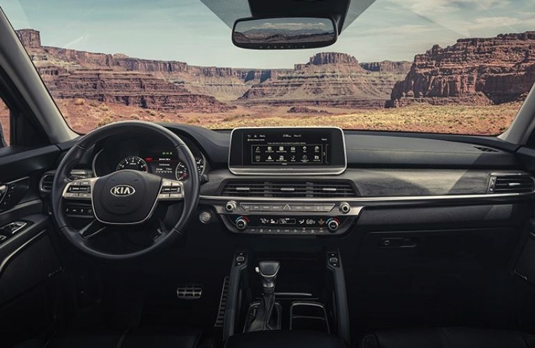 2022 Kia Telluride steering console with mountain view