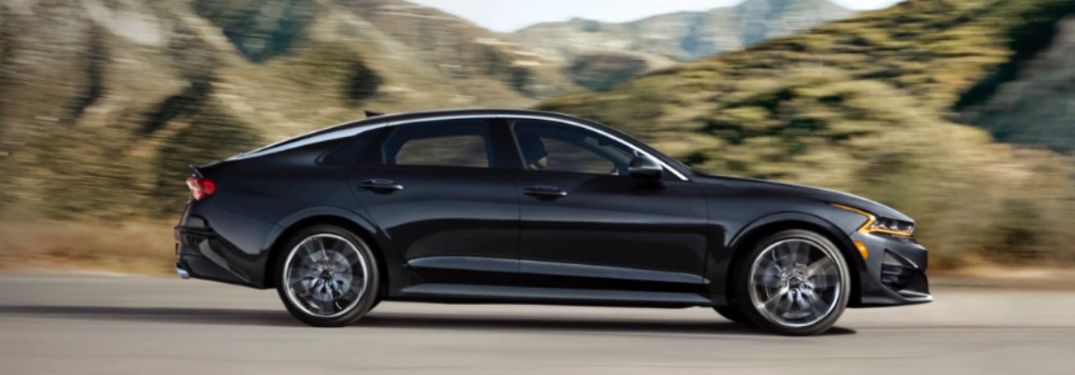 Side view of a 2023 Kia K5