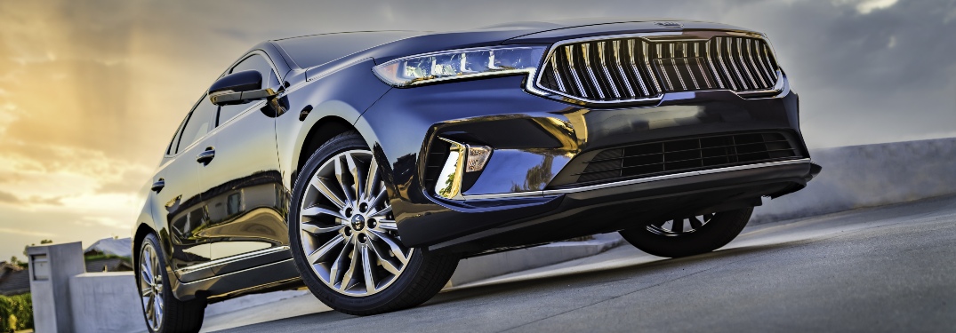 2020 Kia Cadenza from the front
