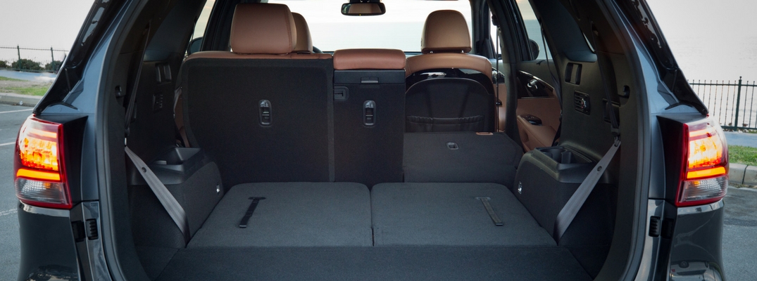 2019 Kia Sorento Lifgate Up and Revealing Cargo Space