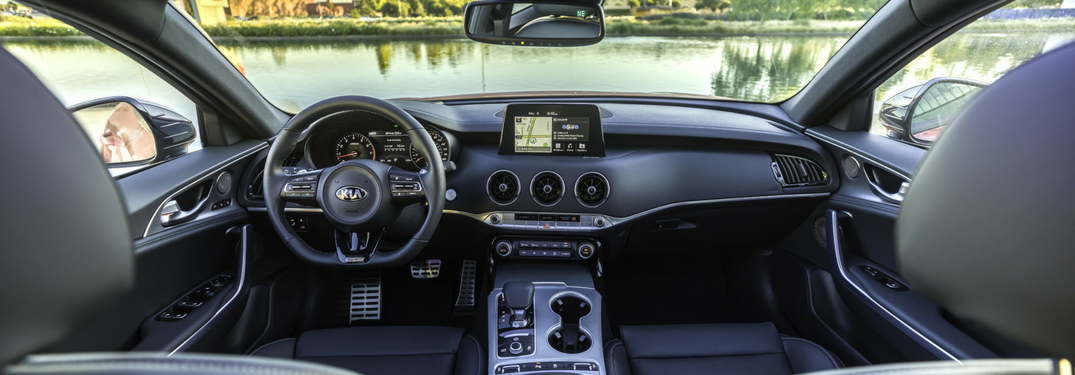 2018 kia Stinger front interior