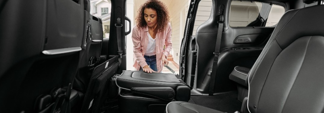 2021 Chrysler Pacifica owner using Stow 'N Go® seating feature