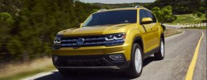 2018 Volkswagen Atlas front quarter view
