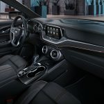 2019-Chevrolet-Blazer-int2_o