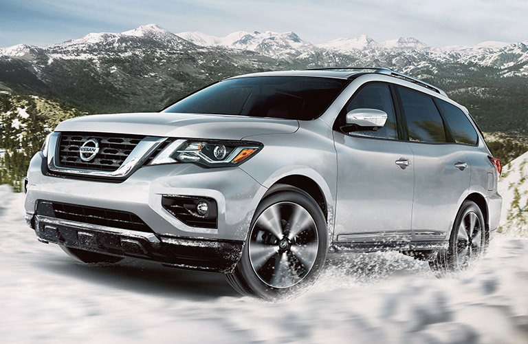 2020 Nissan Pathfinder in white