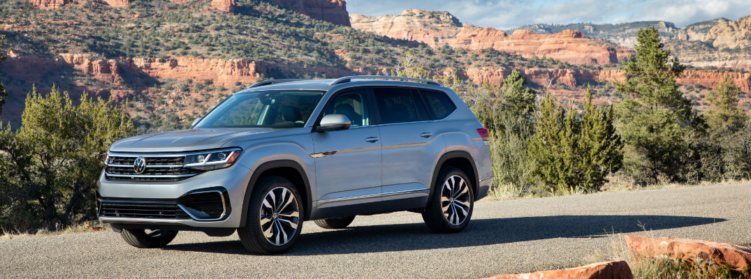 A photo of the 2021 Volkswagen Atlas parked on the side of the road.