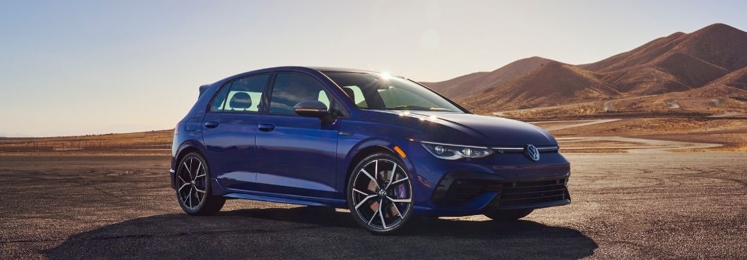 2022 VW Golf R side view