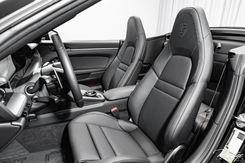 2020 Porsche 911 Carrera S Cabriolet Interior Cabin Front Seating