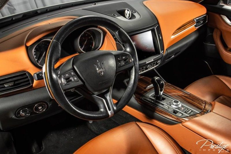 2017 Maserati Levante S Interior Cabin Dashboard