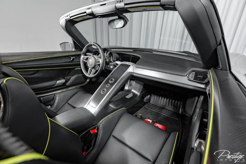 2015 Porsche 918 Spyder Interior Cabin Dashboard
