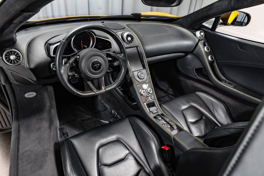 2016 McLaren 650 S Interior Cabin Dashboard