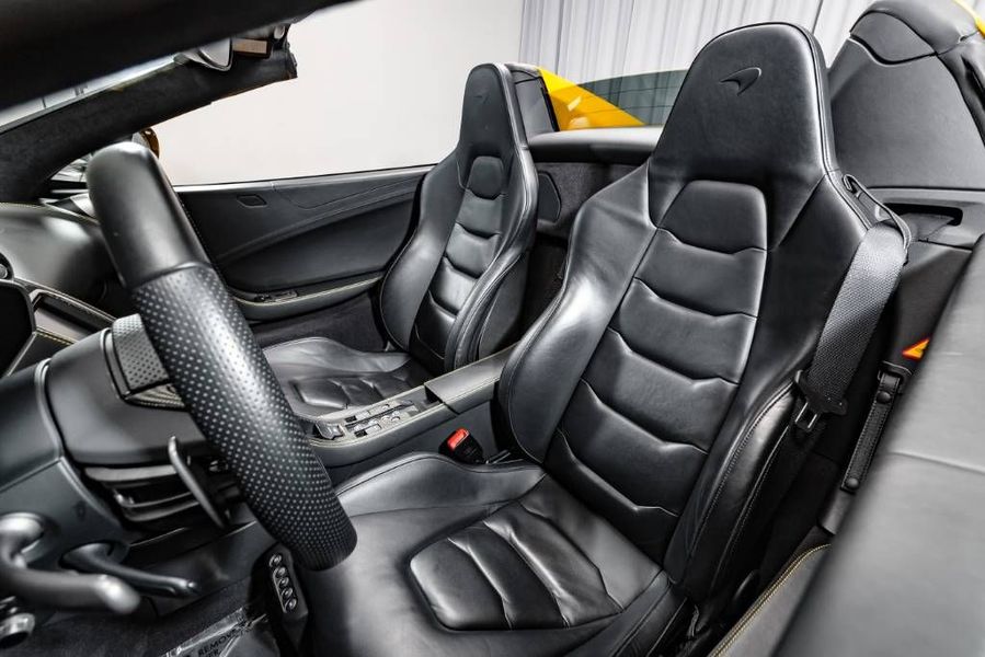 2016 McLaren 650 S Interior Cabin Seating