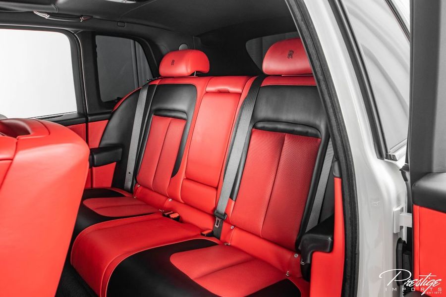2019 Rolls-Royce Cullinan Interior Cabin Rear Seating