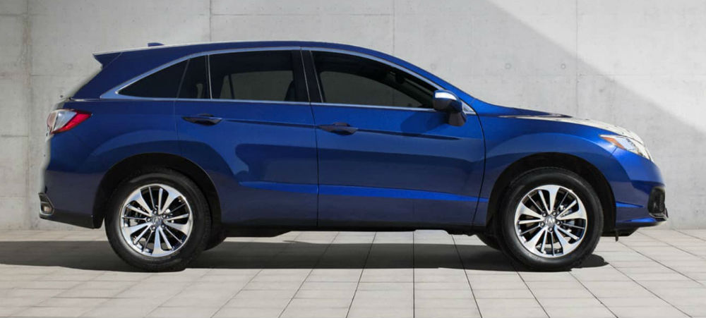 2018 Acura RDX parked