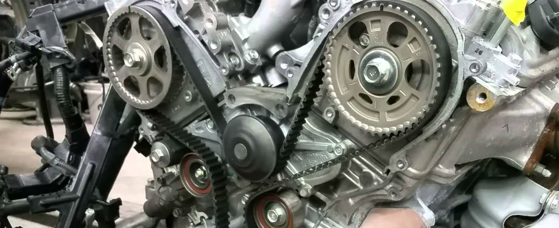 Acura timing belt on an engine