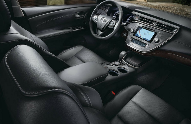 2018 Tooyta Avalon seats and wheel view.