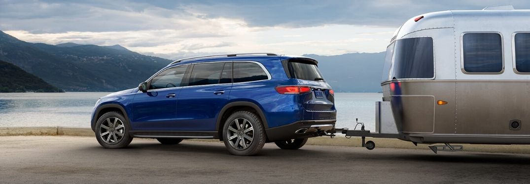 2020 Mercedes-Benz GLS towing camper