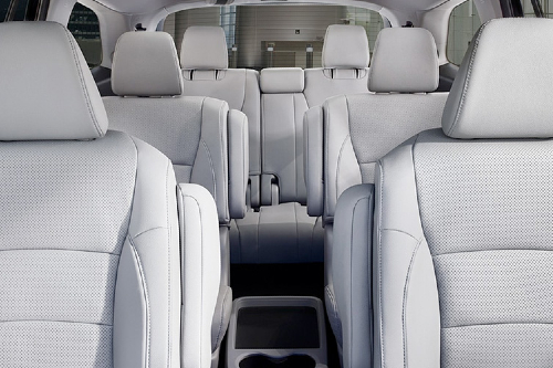 2020 PIlot full seating showcase