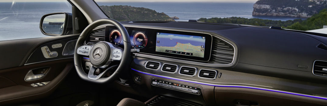 front interior of the 2020 Mercedes-Benz GLS