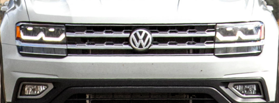 Front grille and emblem on a Volkswagen Atlas