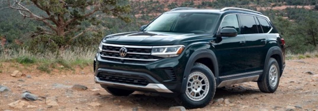2021 VW Atlas exterior front fascia driver side on dirt path