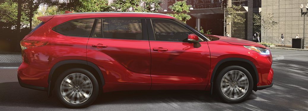 2020 Toyota Highlander parked in a parking lot
