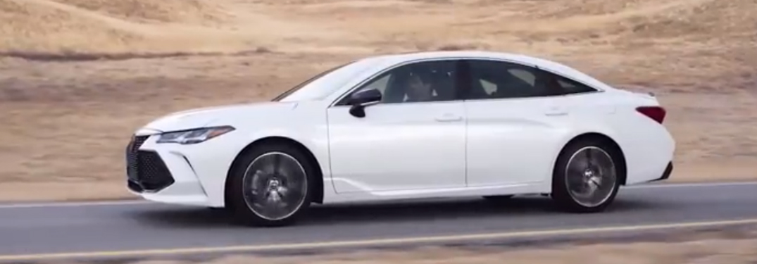 Side View of White 2019 Toyota Avalon Touring