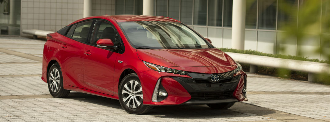 A front right corner photo of the 2020 Toyota Prius Prime.