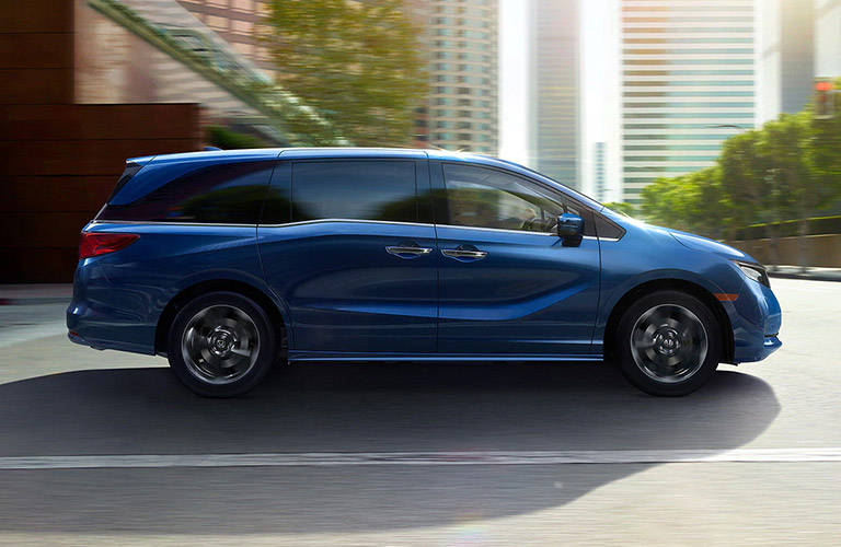 2021 Honda Odyssey in blue