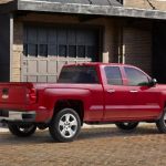 Rear side view of the 2015 Chevrolet Silverado_o