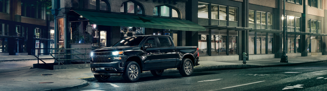 20-19 Chevy Silverado Custom at intersection