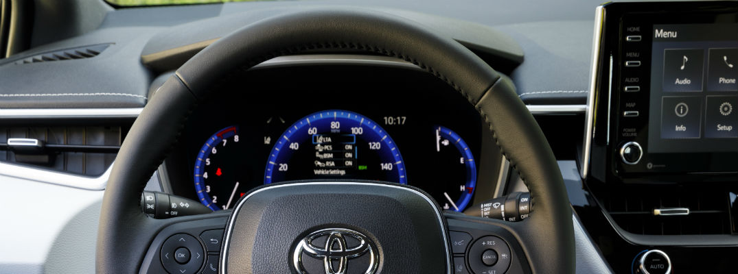 A photo of the new center gauge cluster in the Toyota Corolla Hatchback.