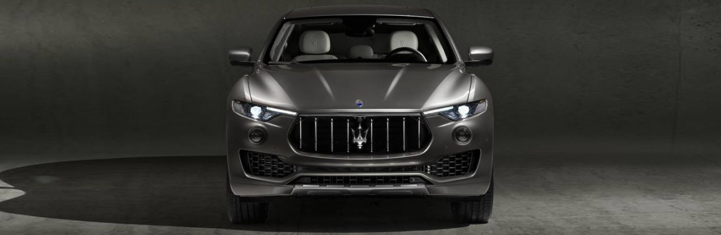 head on view of the front fascia of the 2018 Maserati Levante