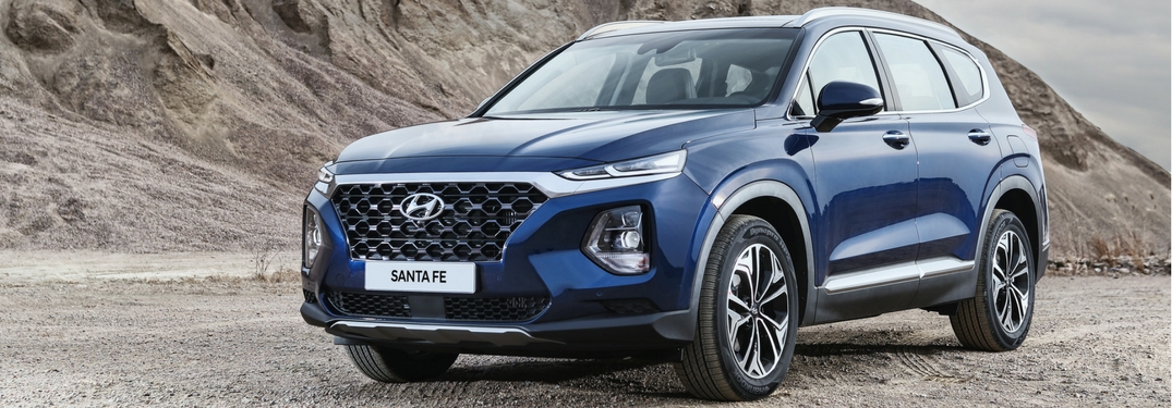 2019 hyundai santa fe full view parked outside mountain