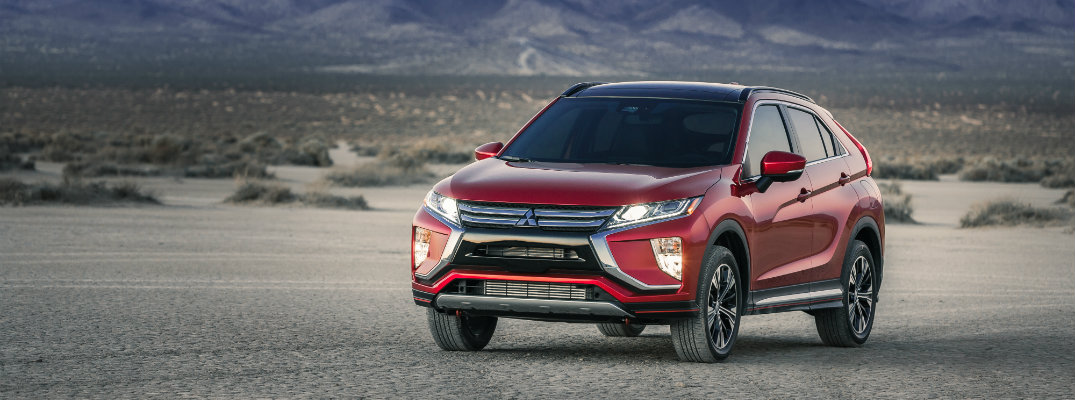 El 2018 Mitsubishi Eclipse Cross en terreno desértico
