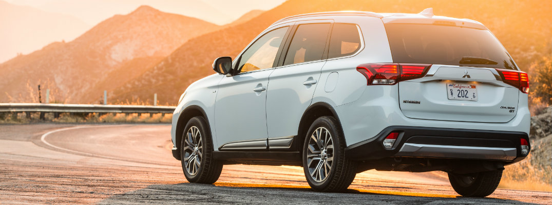 El Mitsubishi Outlander 2018 en la hora dorada