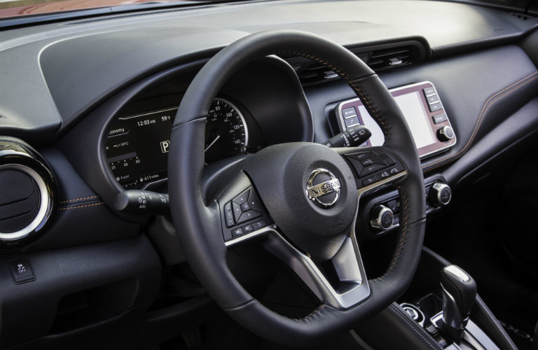 nissan kicks steering wheel