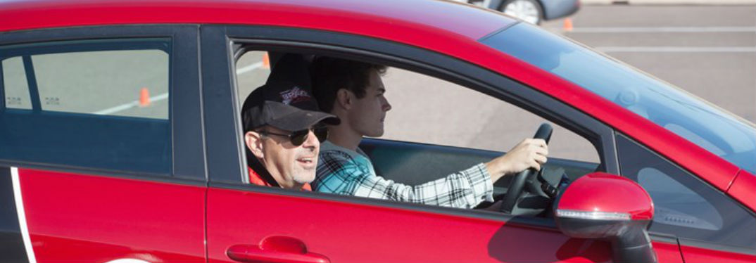 Kia and B.R.A.K.E.S. partner for teen driver training with image from B.R.A.K.E.S. 2017 training event