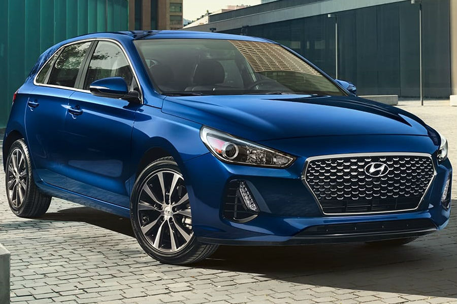 2020 Hyundai Elantra GT Exterior Passenger Side Front Profile