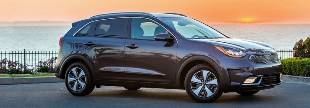 2018 kia niro plug-in hybrid model by sunset