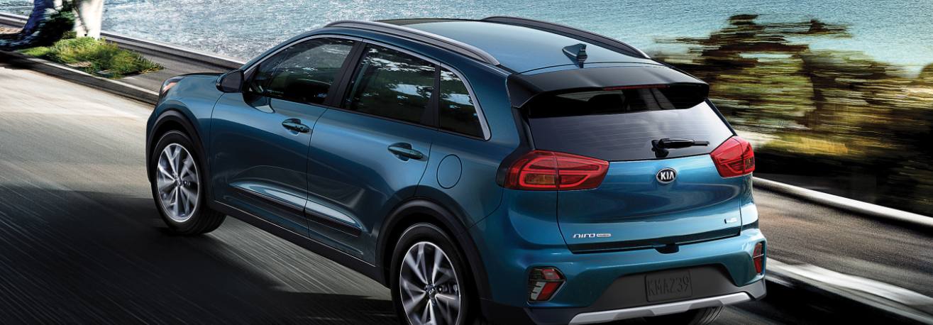 2021 Kia Niro driving down a rural road in Dayton, OH