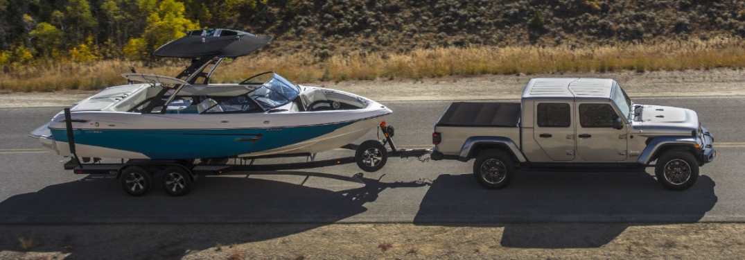 2020 Jeep Gladiator pulling a boat