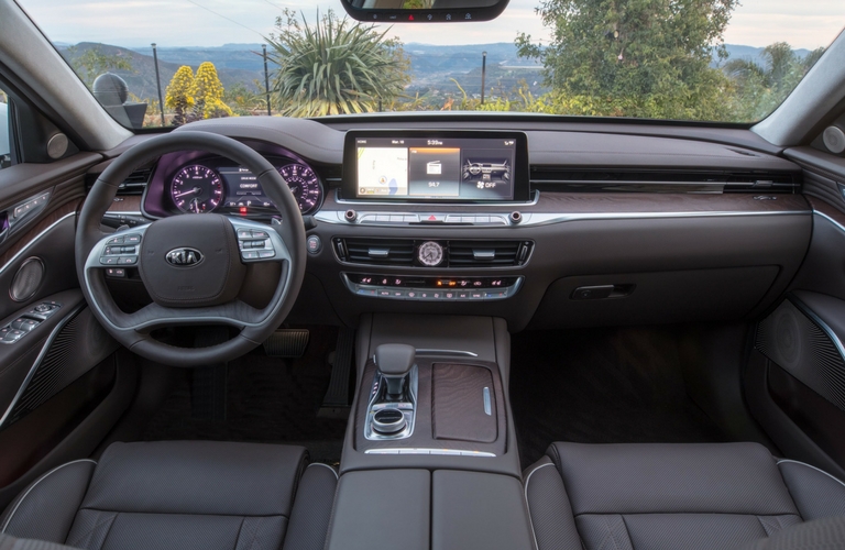 2019 Kia K900 Interior Features