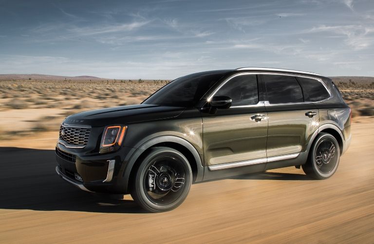 2020 Kia Telluride in desert