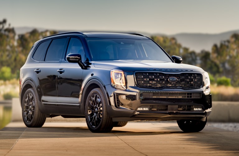 The 2021 Kia Telluride parked on the road.