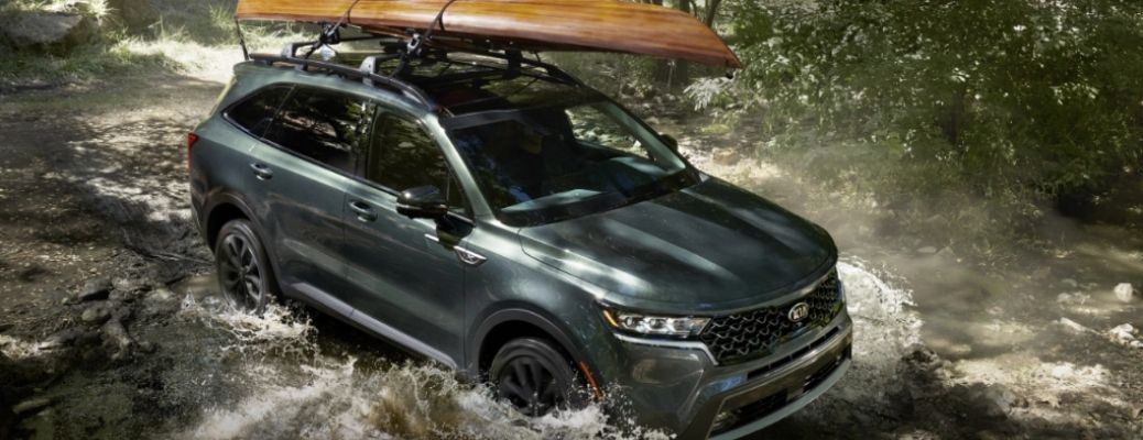 2021 Kia Sorento splashing water